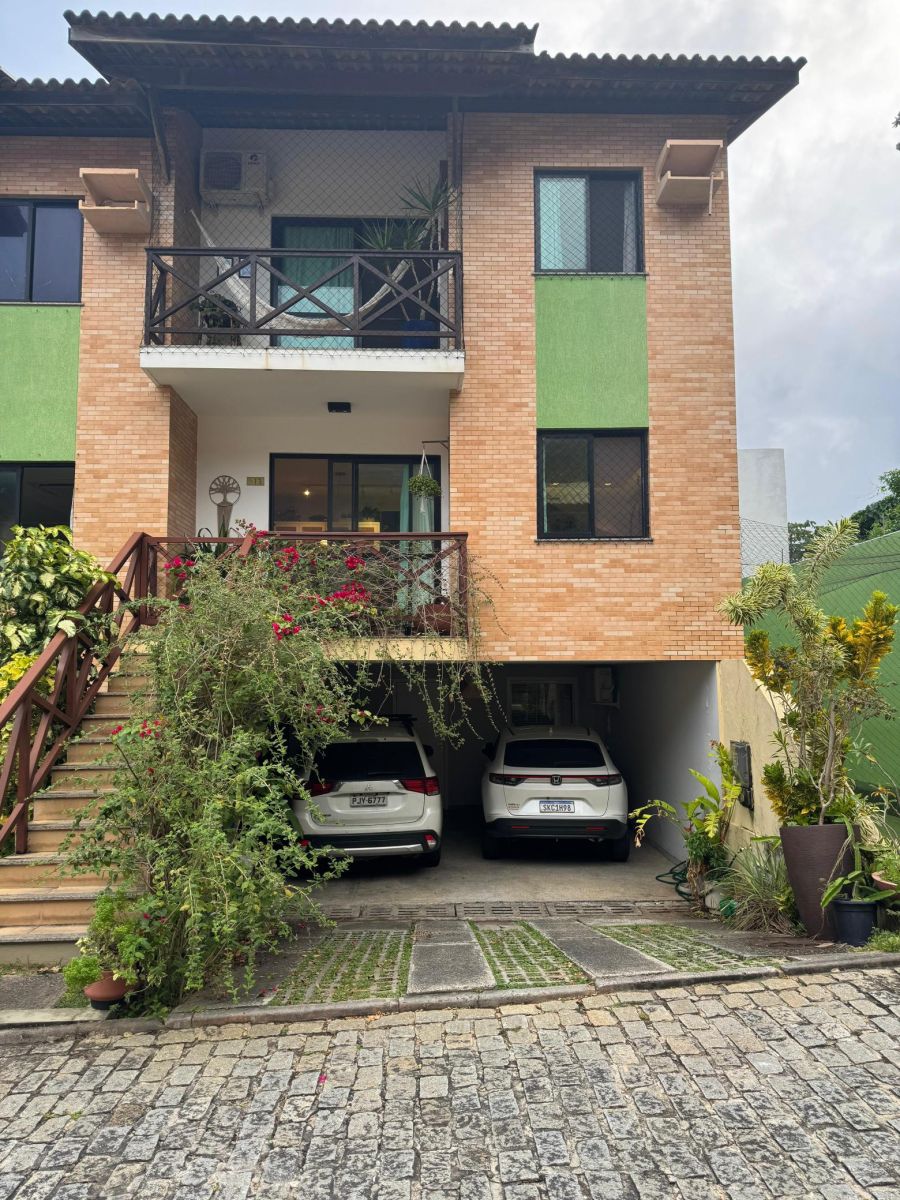 Casa Triplex - Venda - Patamares - Salvador - BA